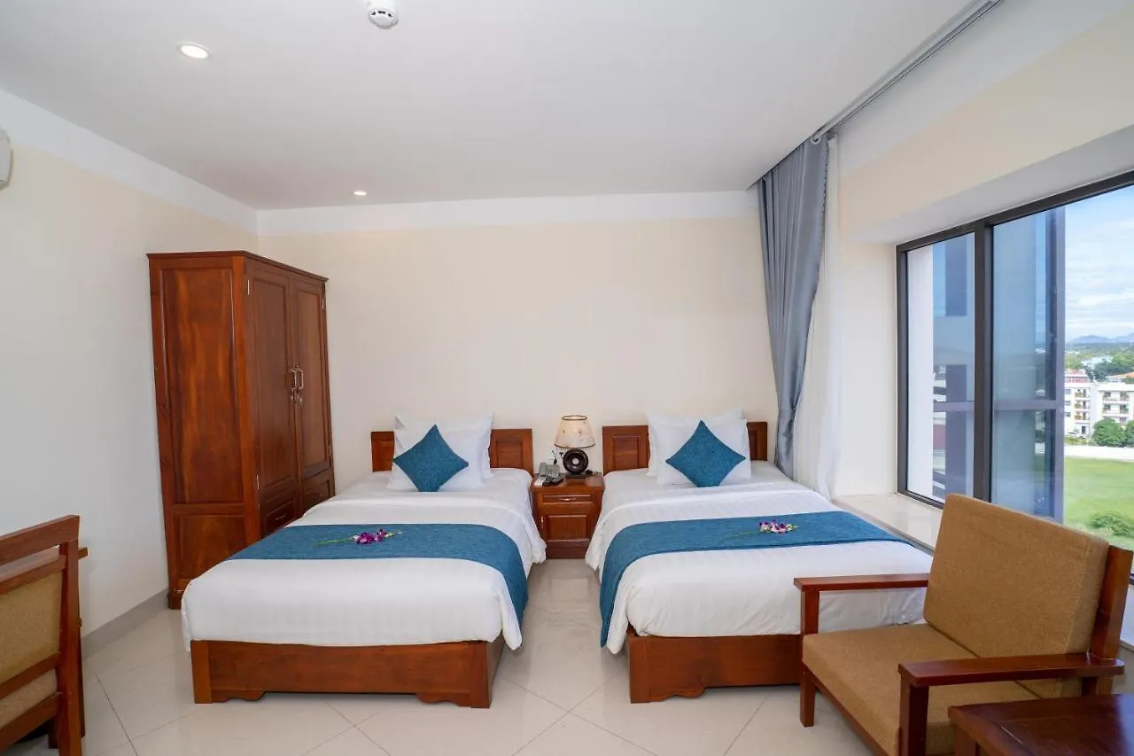 ****  Navy Hotel Cam Ranh Vietnam