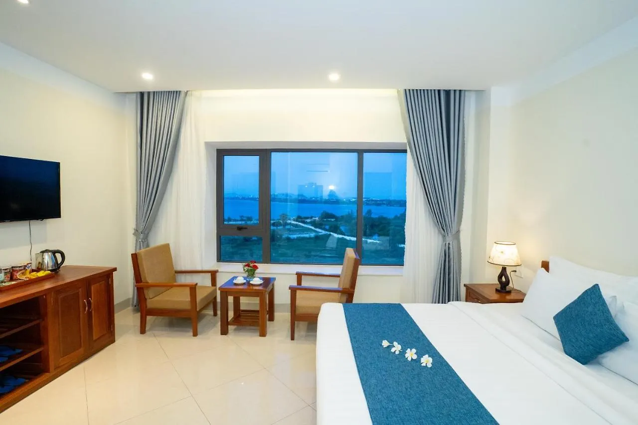 Navy Hotel Cam Ranh 4*,